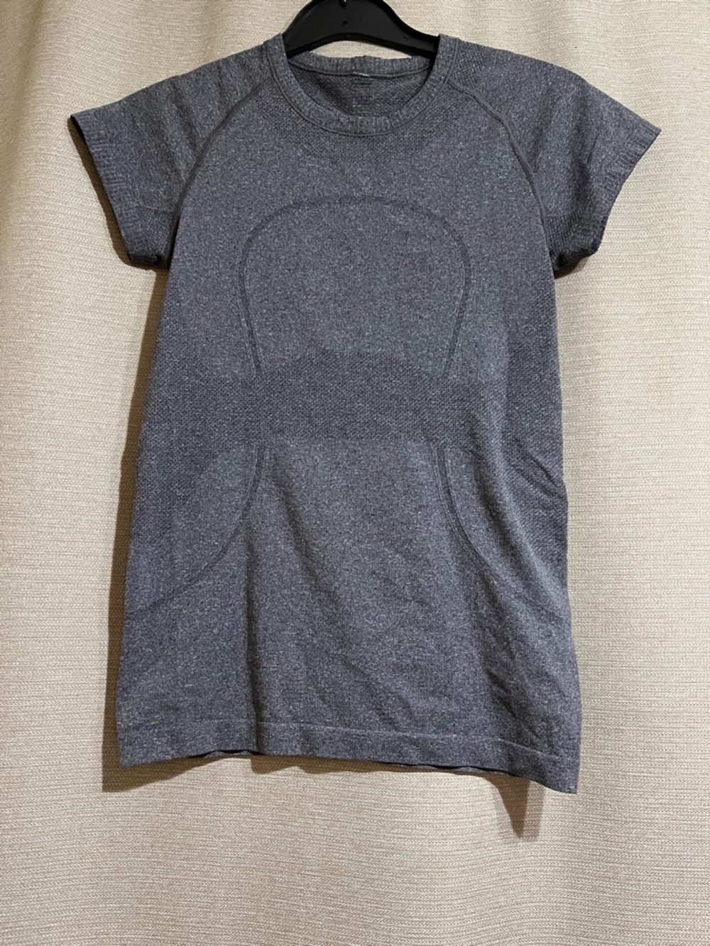 Lululemon Swiftly Tech Short Sleeve 2.0 Grey Size 6 Activewear Training